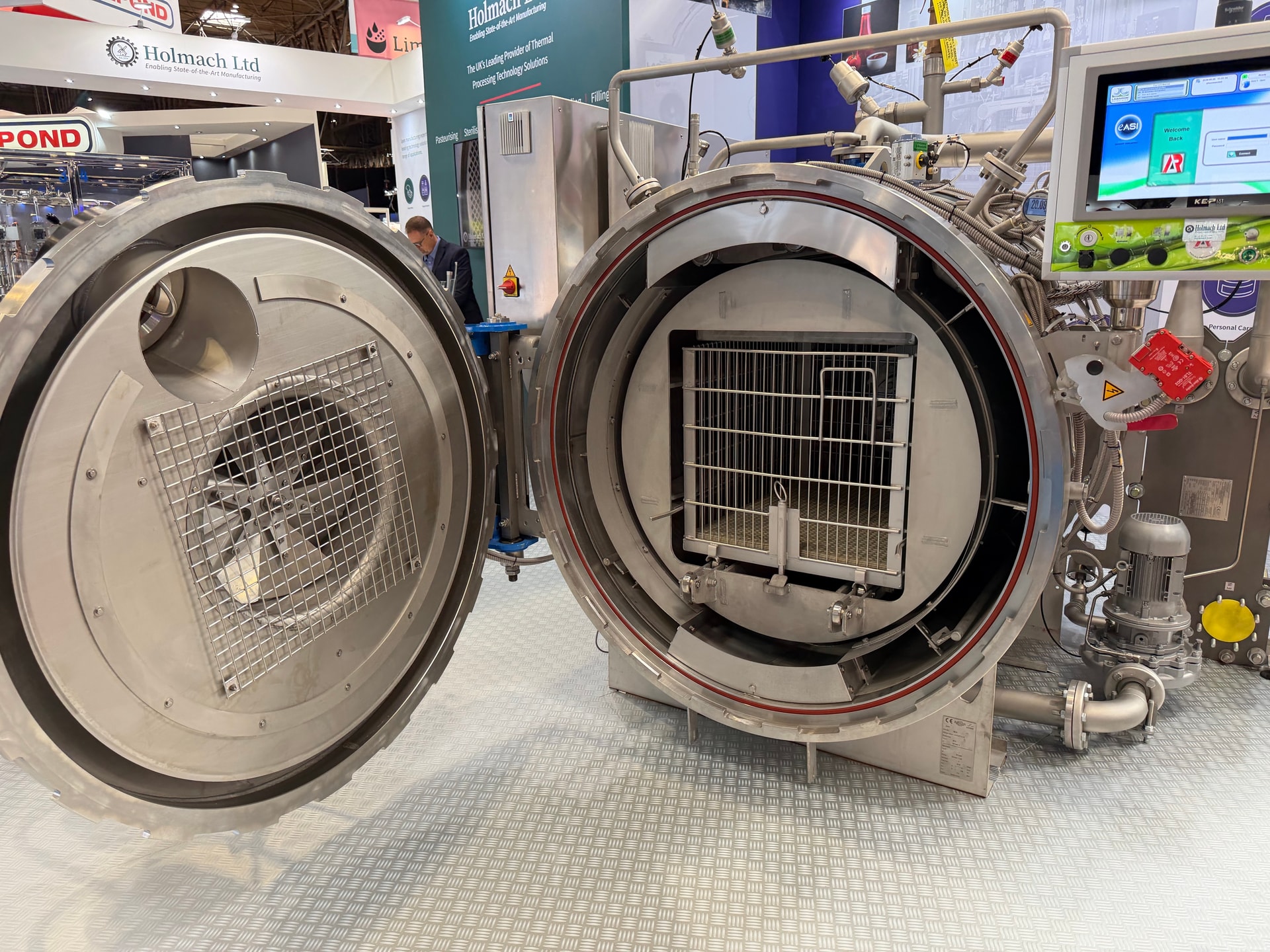 Open stainless-steel <dfn tabindex=
